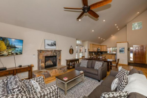 Cedar Crest at Winter Creek by Tahoe Getaways - 3BR, Walk to Ice Skating, Near Downtown and Northstar with Private Hot Tub! Truckee